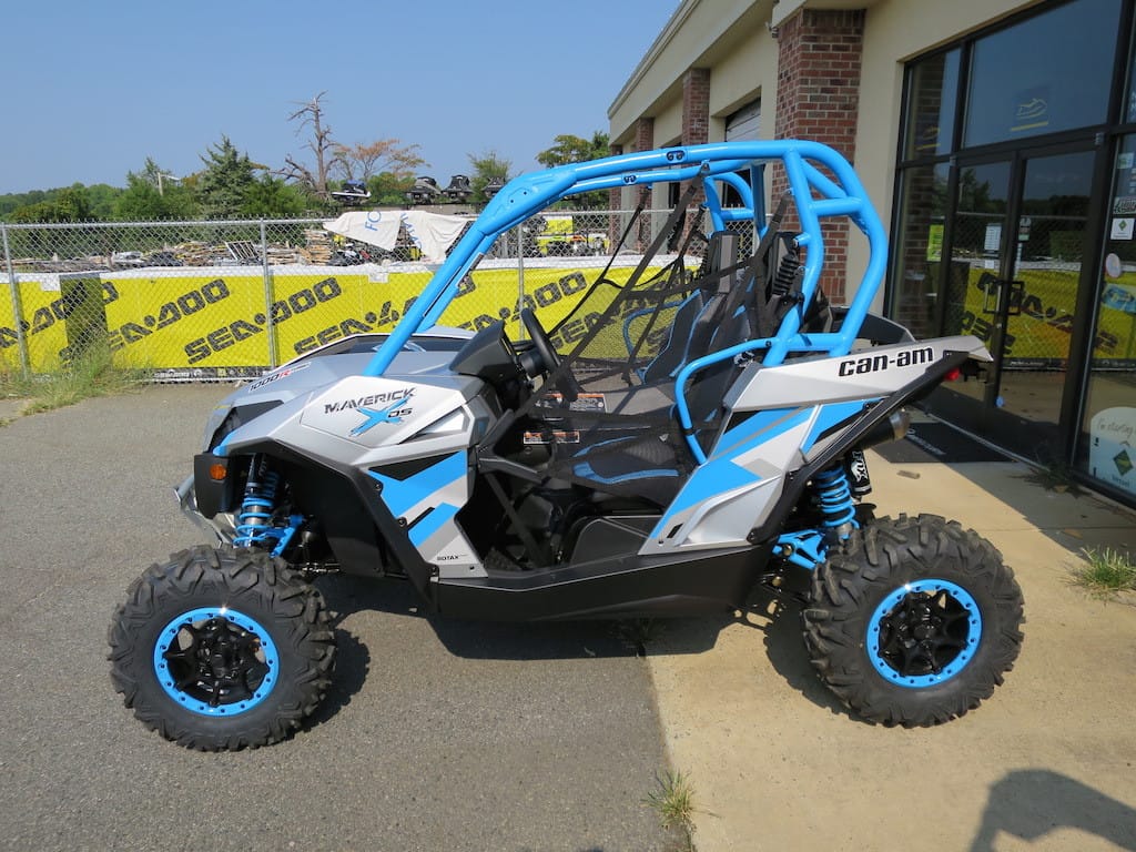 2016 Can Am Maverick Xds Turbo Review Steven In S Maverick Turbo Blue Grey Can Am Octane Gray