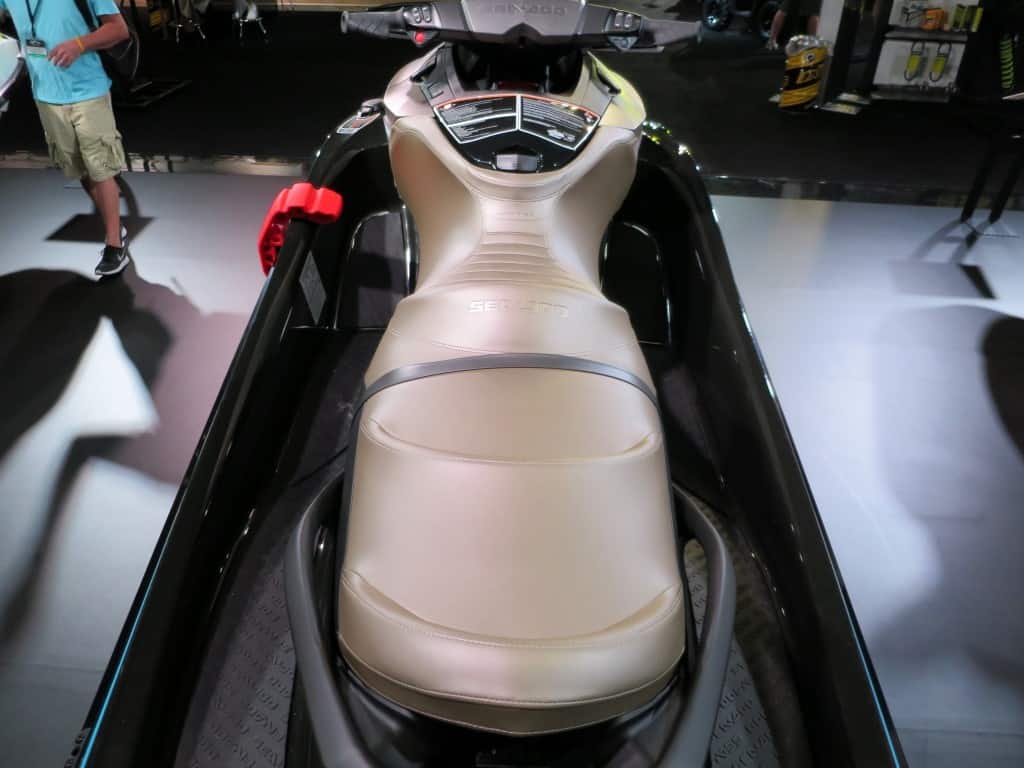 300 hp ergo lock seat