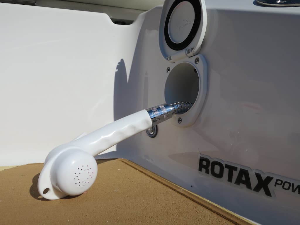 scarab 255 shower