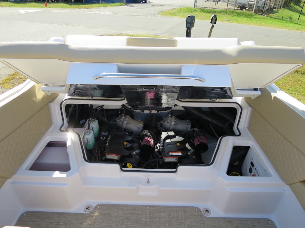 scarab 255 engine